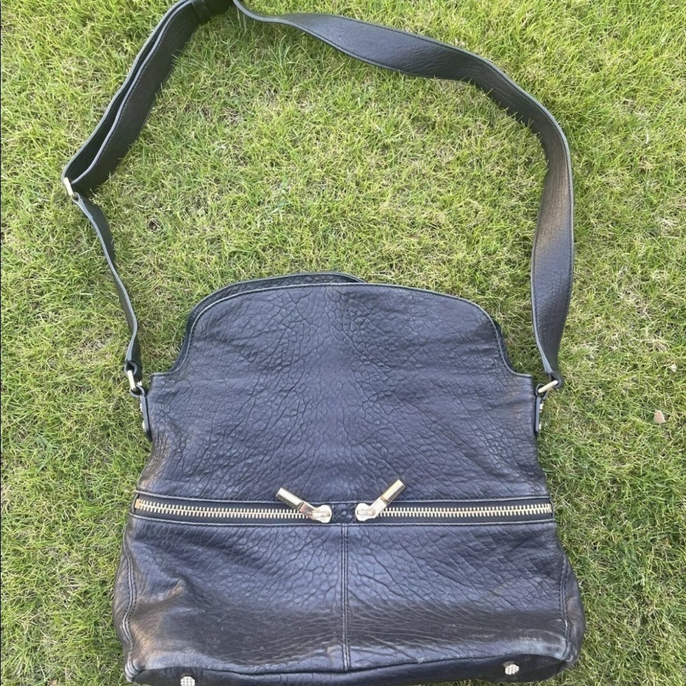 Elizabeth and James Black Leather Trapeze Shoulder Crossbody Satchel Tote Bag